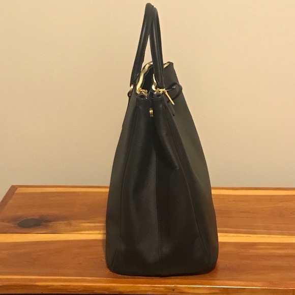 Prada Black Saffiano Lux Executive Tote Bag - Picture 7 of 8